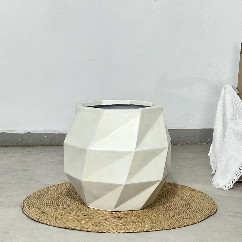 Magnesium clay flower pot 