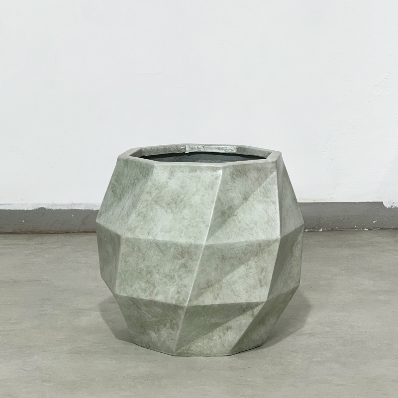 Magnesium clay flower pot 