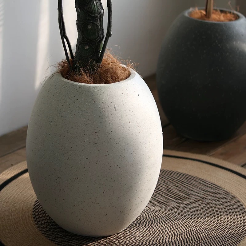Eggshell shaped magnesium clay flower pot