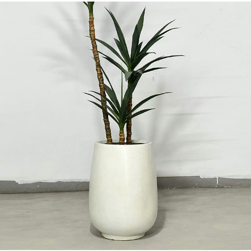 Classic barrel flower pot