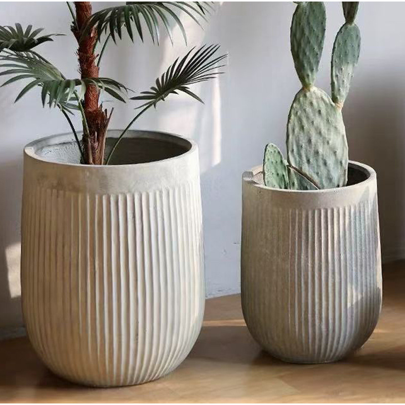 Vertical magnesium clay flower pot