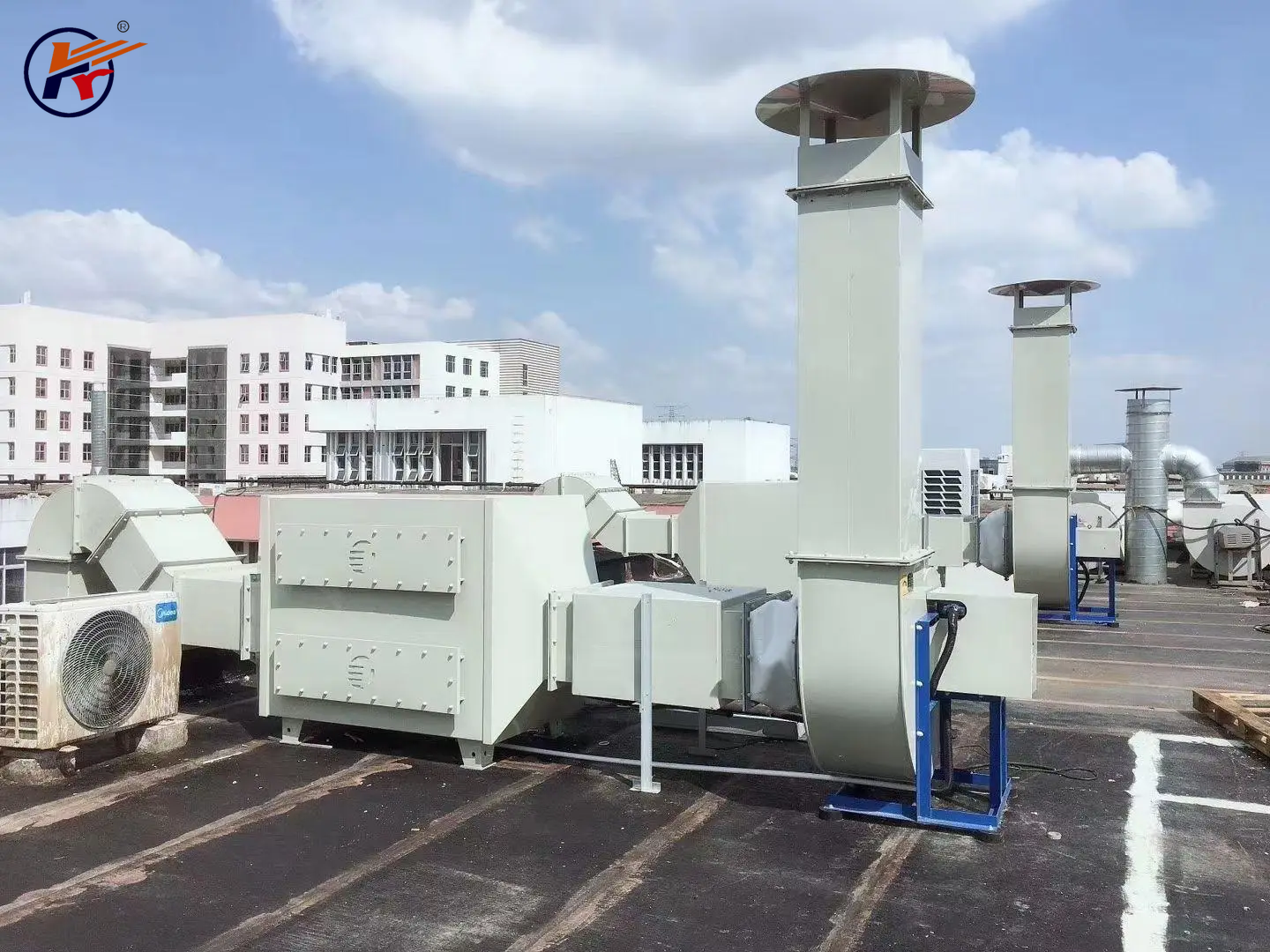 مراوح عادم المختبرات عالية التخفيف ذات عمود الهواء المرتفع