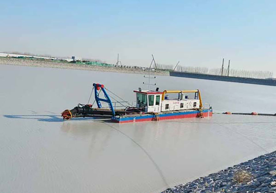 Installation finished for 10 inch cutter suction dredger with anchoring booms