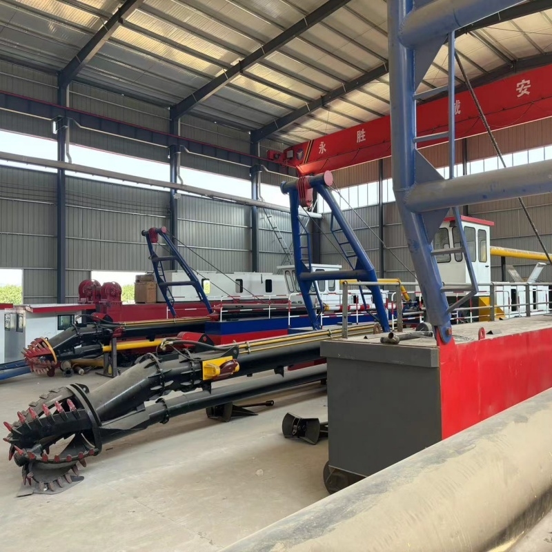  Customizable 15m Pumping Depth Cutter Suction Dredger With 900 Cbm/h Solid Capacity And 193kw Cummins Engine