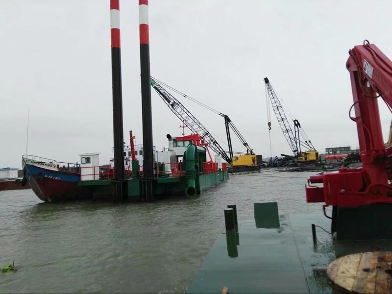  River Dredging Cutter Suction Dredger With 220kw Hydraulic Cutter Power And 4800m3/h Water Flow