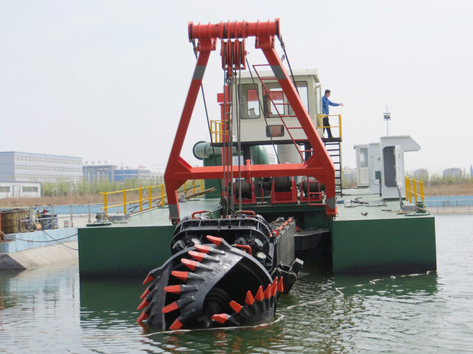 Customizable 450mm Cutter Suction Dredger For Waterway Maintenance 0