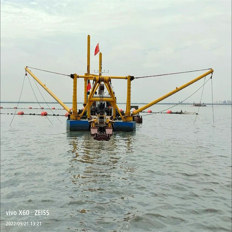 Powerful Cutter Suction Dredger With Cutter Head Diameter 1000-3000mm And Optional Moving Trolley