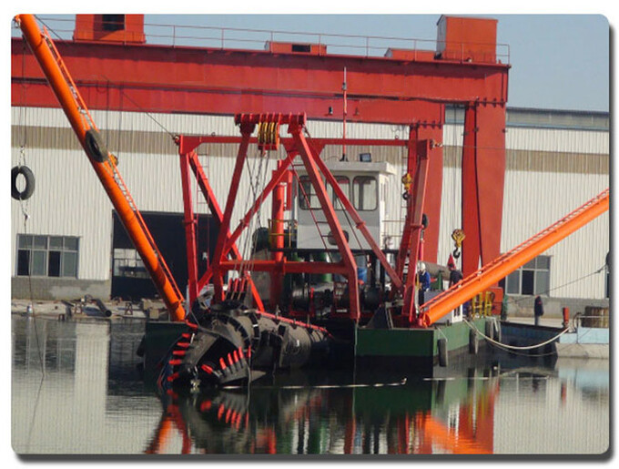 CCS Cutter Suction Dredger With 007 Kw Cummins Engine And 500 M3/h Water Flow 1
