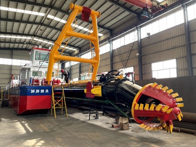 Eco Dredge Cutter Suction Dredger For Efficient Dredging Operations 1