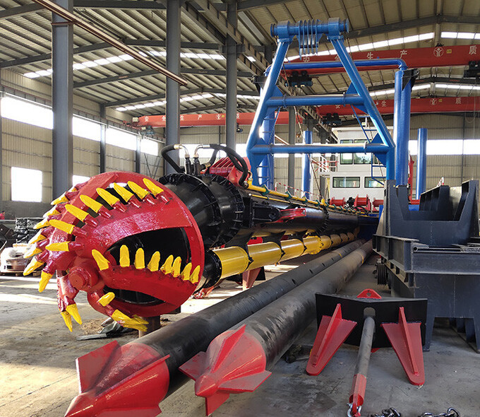 14Inch Model 300m3/h Cutter Suction Dredger for Dredging Equipment/River Sand Mining 2