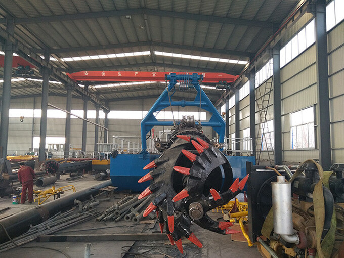 YSCSD400 Model Sand Dredging Boat To Clean Up Silt In Rivers Suction Dredger Ship 24kw 2