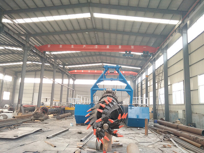 YSCSD400 Model Sand Dredging Boat To Clean Up Silt In Rivers Suction Dredger Ship 24kw 0