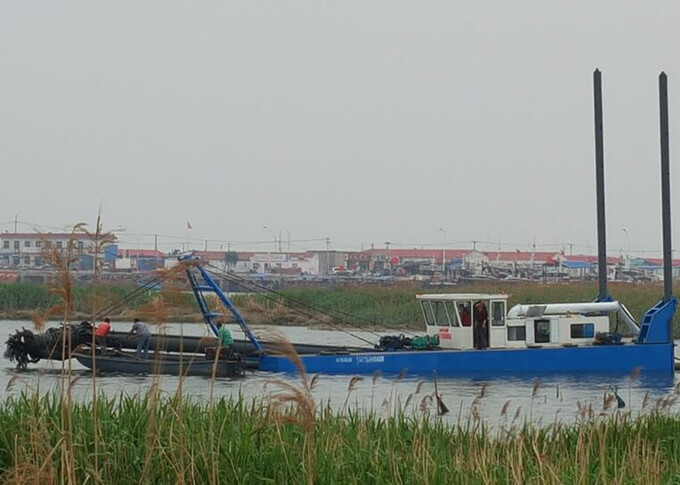 Diesel 150cbm/H Blue Color Cutter Head Dredge / 16kw River Dredging Machine 0