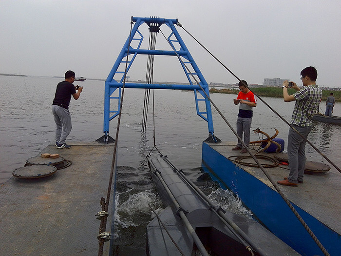 Diesel 150cbm/H Blue Color Cutter Head Dredge / 16kw River Dredging Machine