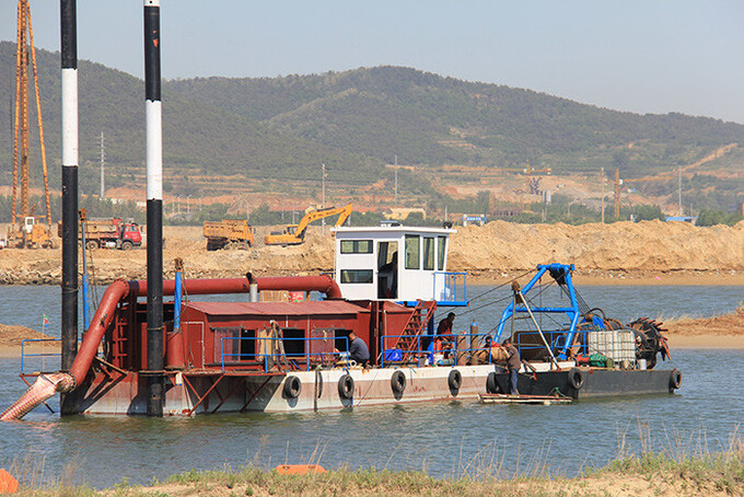 16 Inch Discharge Diameter Cutter River Dredging Equipment For Lake Work Site Customize Accepted 2