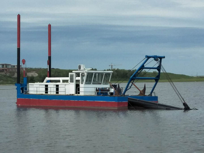 High efficiency 14' jet suction dredger for sale including pump and engine