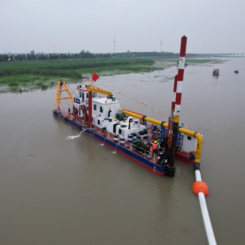 6000m3/h Water Flow 24 Inch Sand Dredger Boat With 900cbm/h Capacity And 746kw Auxiliary Engine Power