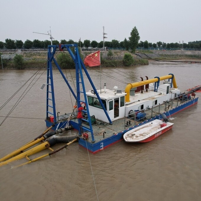 Non Self Propelled 200mm Jet Suction Dredger For Mining And Sand Dredging 1