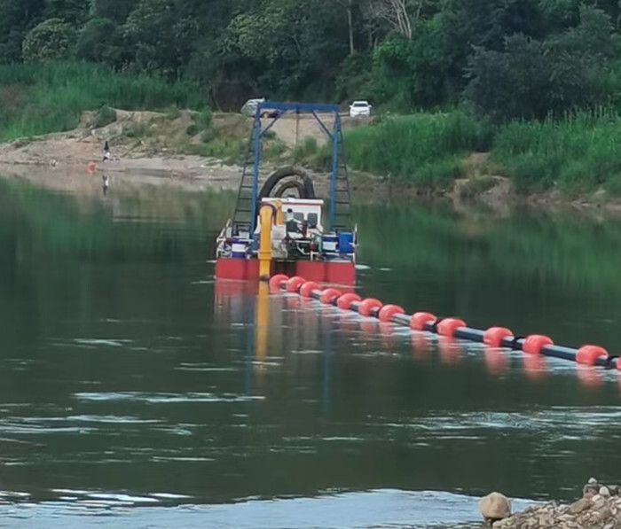 Small Jet Suction 8 Inch Sand Dredger Ship For Dredging Sand And Mud