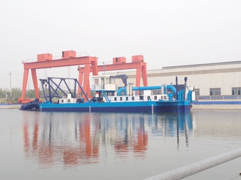 Small size high performance sand dredger machinery&Equipment with Cutter Head for River Lake and Sea Dredging Projects
