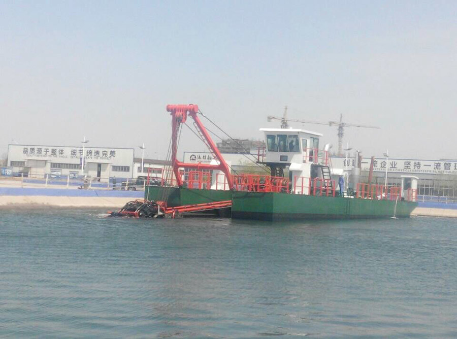 700mm Efficient Sand Dredger Machinery / Sand Dredger With Anchor Booms And Spud Carriage