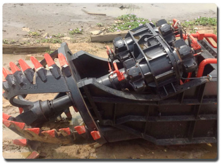 700mm Efficient Sand Dredger Machinery / Sand Dredger With Anchor Booms And Spud Carriage