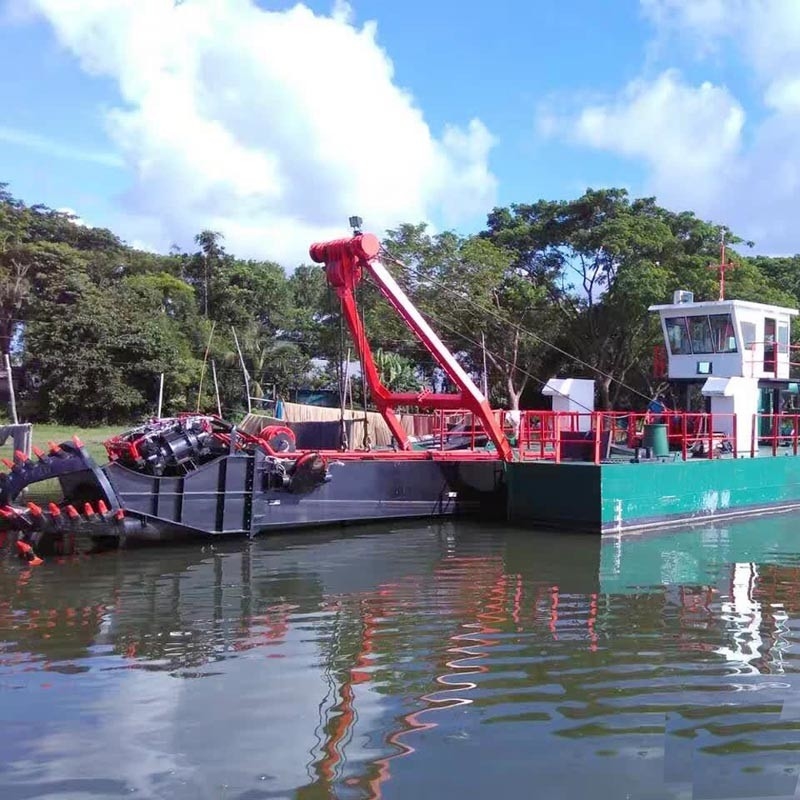 Engineer Overseas Service 26 inch YSCSD650 1400 cbm/h Hydraulic Cutter Suction Sand Dredger with 2 km Discharge Distance