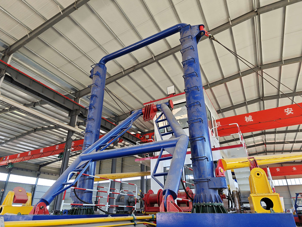 Sand Dredger for Riverbed Mining with 1500m sup3 Water Flow Rate and 12-inch Conveying Capacity