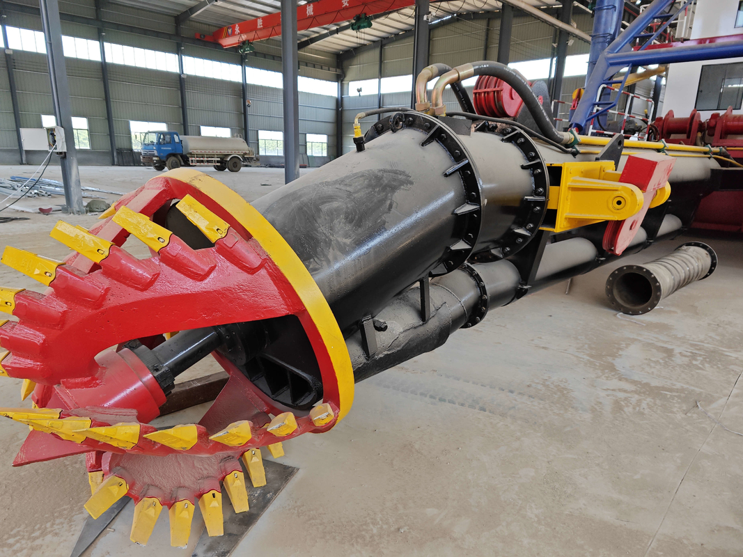 Low Speed Sand Dredger Machine for Riverbed Sand Mining with a Clear Water Flow Rate of 3500m ³ and a 18 inch Conveying