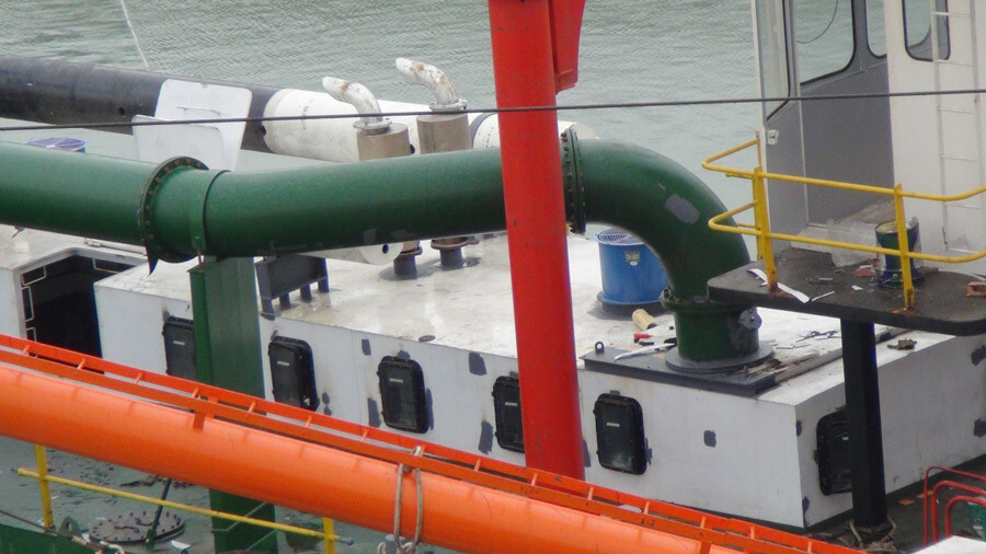 Heavy duty Sand Dredger with 864kW Diesel Engine Max 1400 cbm/h Capacity Customizable Design