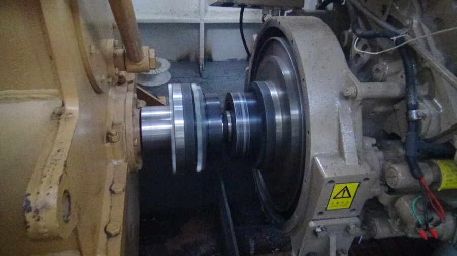 24 inch Cutter Suction Sand Dredger with Spud Carriage for 15m Dredging Depth distance 2KM