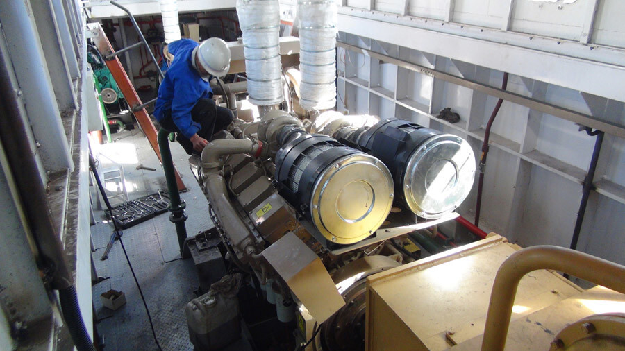 1.7m Cutter Head 1400 cbm/h Cutter suction sand dredger with Anchoring Boom and Spud Carriage Sand or Mud Dredging