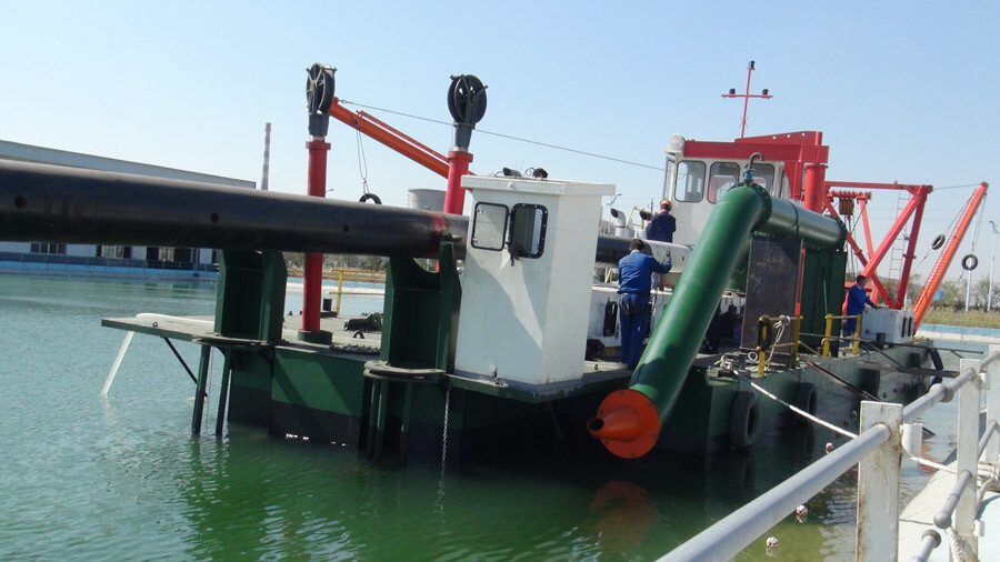 15m Dredging Depth Anchoring Boom 700mm Cutter SuctioSand Dredger 1.5m Cutter Head