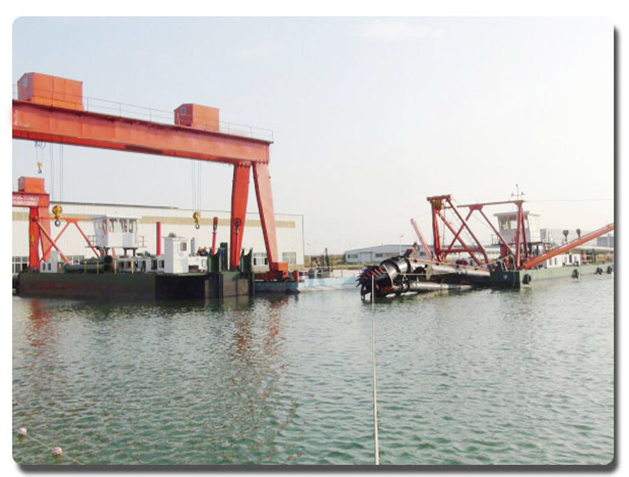 15m Dredging Depth Anchoring Boom 700mm Cutter SuctioSand Dredger 1.5m Cutter Head