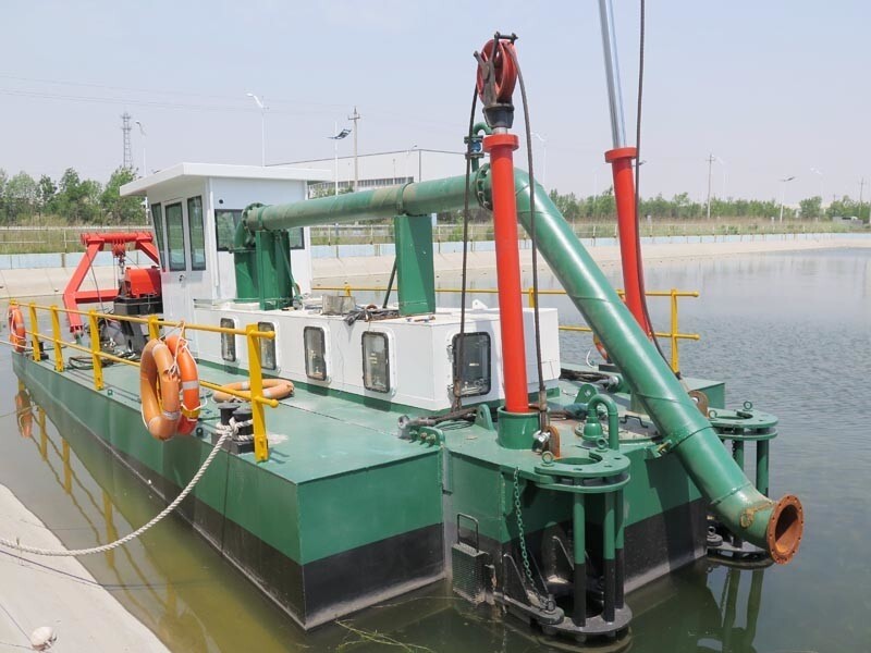 Spud Carriage Equipped 8 inch 80-100 Cubic Meter/Hour Solid Sand or Mud Cutter Suction Sand Dredger for Sand Dredging Deepening and Channel Digging