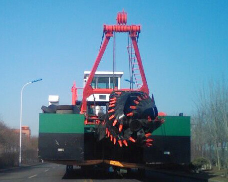 High Performance Sand Dredging Port Dredging Cutter Suction Sand Dredger Diesel Power Anchoring Boom