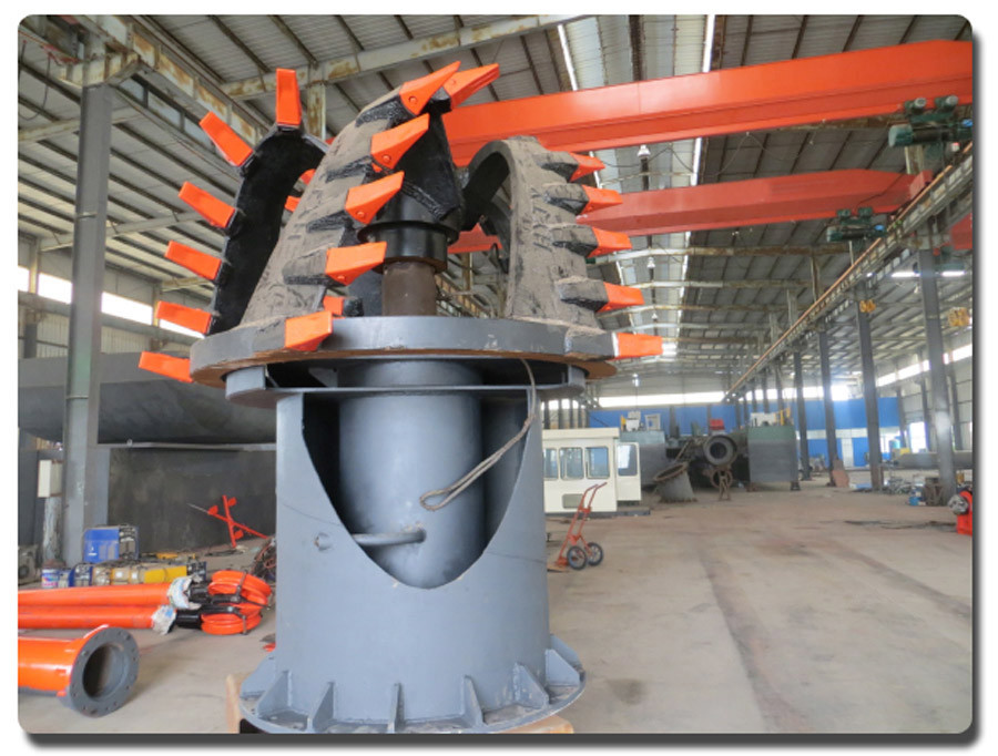 Customizable 8 Inch To 26 Inch Small Cutterhead sand dredging machine With 700mm Discharge Pipe And Spud Carriage Dredging Works And Dredging Project