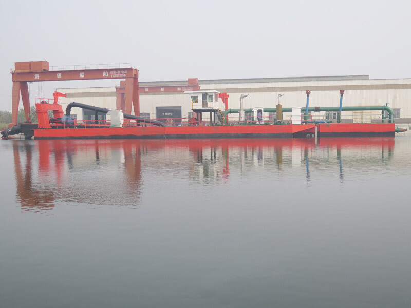 River Sand Dredger CCS Certificate Hydraulic Cutter Suction Dredger For Sludge Sand Mud Dredging Under Water