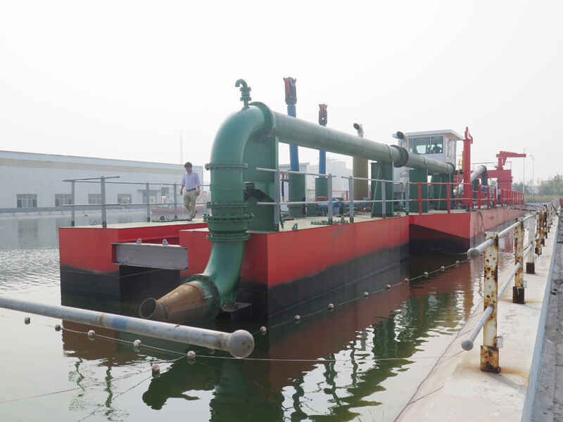 River Sand Dredger CCS Certificate Hydraulic Cutter Suction Dredger For Sludge Sand Mud Dredging Under Water