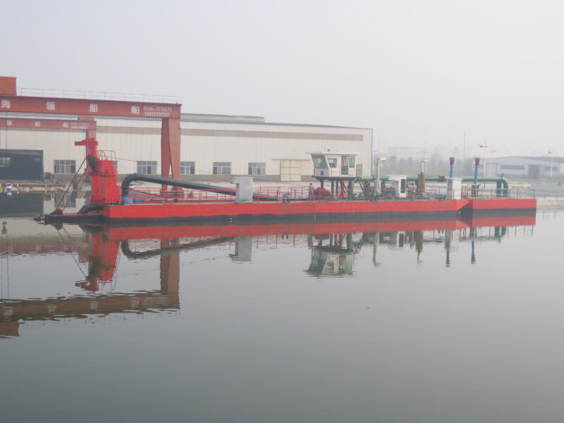 River Sand Dredger CCS Certificate Hydraulic Cutter Suction Dredger For Sludge Sand Mud Dredging Under Water