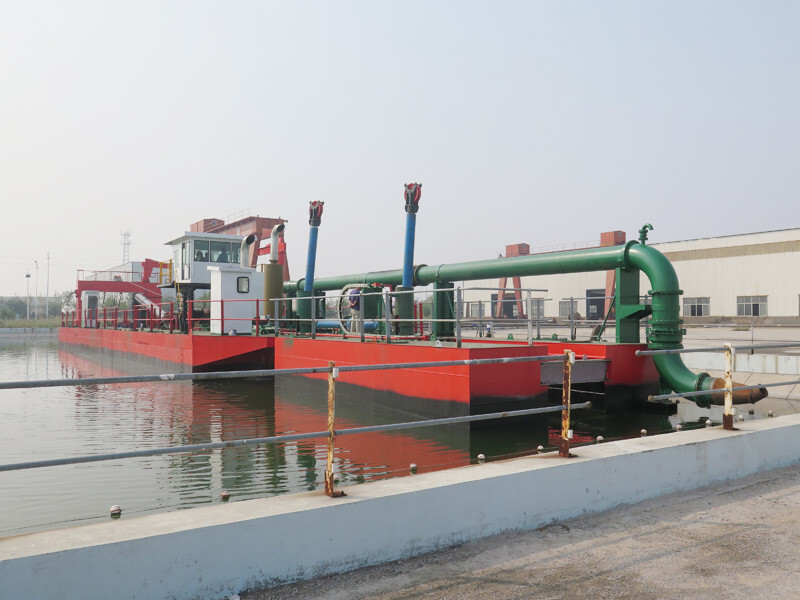 River Sand Dredger CCS Certificate Hydraulic Cutter Suction Dredger For Sludge Sand Mud Dredging Under Water