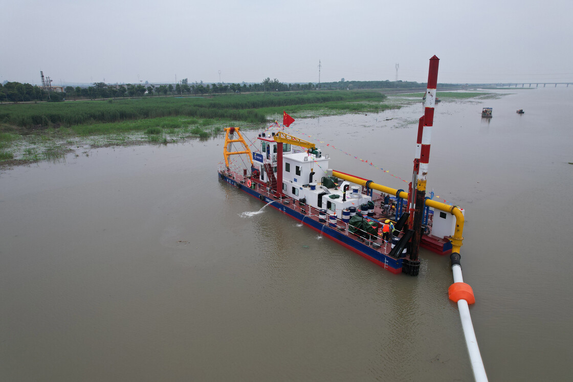 Cutter Sand Dredging Machine Low Rate 3800m ³ 20 Inches For Dredging Waterways And River Silt