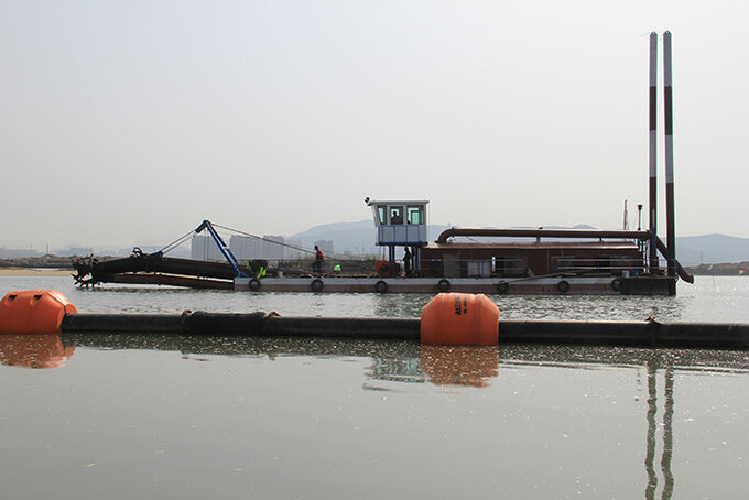 20 Inch Sand Dredging Equipment Designed To Be 42 Meters Long For River Dredging 1