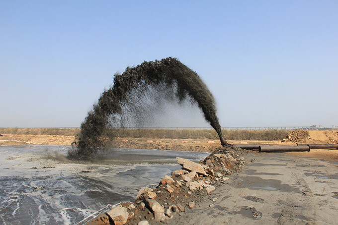 River Dredging 100cbm/H Sand Dredger Red Color 16kw mud dredging boat 3