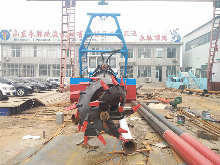 River Dredging 100cbm/H Sand Dredger Red Color 16kw mud dredging boat
