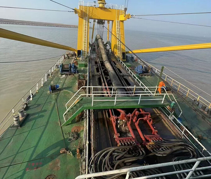 18inch Model Sand Dredging Machine For Dredging Needs In Various Industries Suction Dredger Ship 1