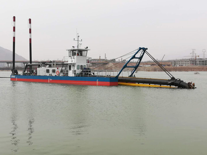 1000 KW Diesel Engine Power Small Dredger Machine For Sand Dredging