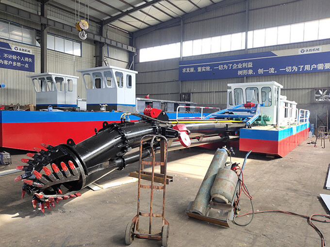 100cbm Model Powerful Dredges And Dredging Machine 8inch for Large Scale Dredging Projects And Tasks 1