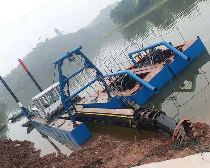 100cbm Model Powerful Dredges And Dredging Machine 8inch for Large Scale Dredging Projects And Tasks 2