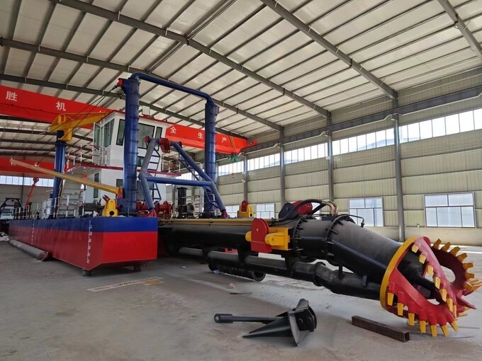 The design tonnage of the 14 inch model dredges and dredging Machine is 50 tons 2